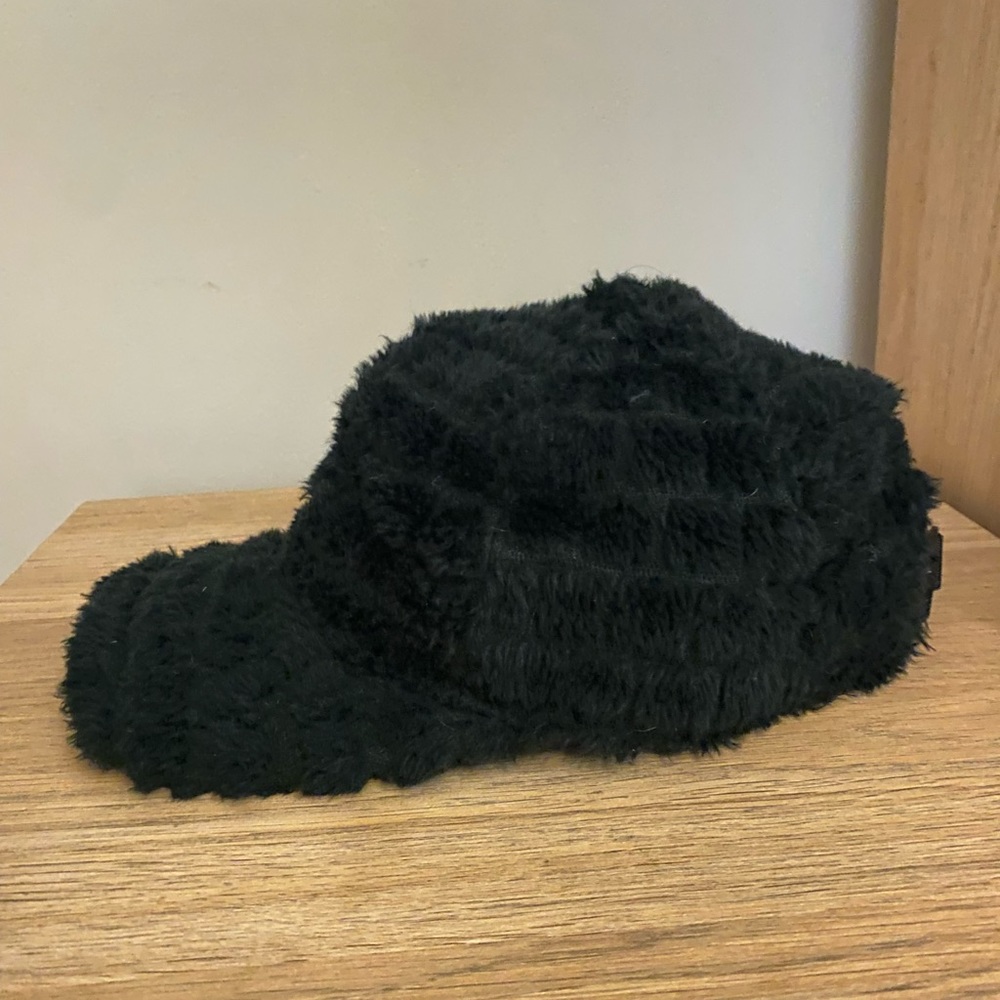 Fairends Black FuzzTec Cap